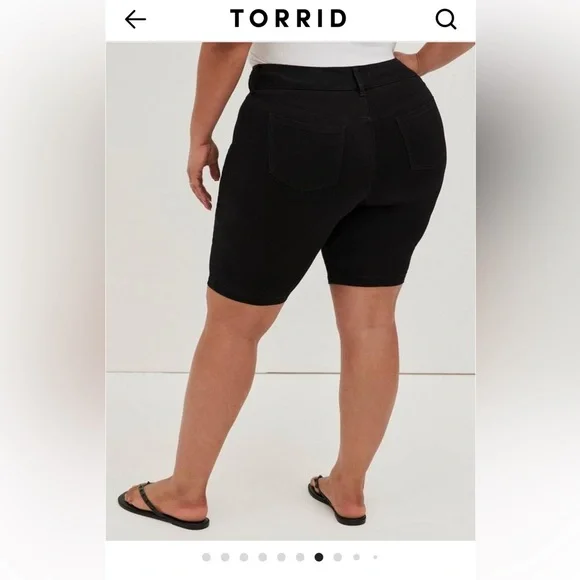 Sleek Black Women's Bike Shorts - Picture 7 of 8